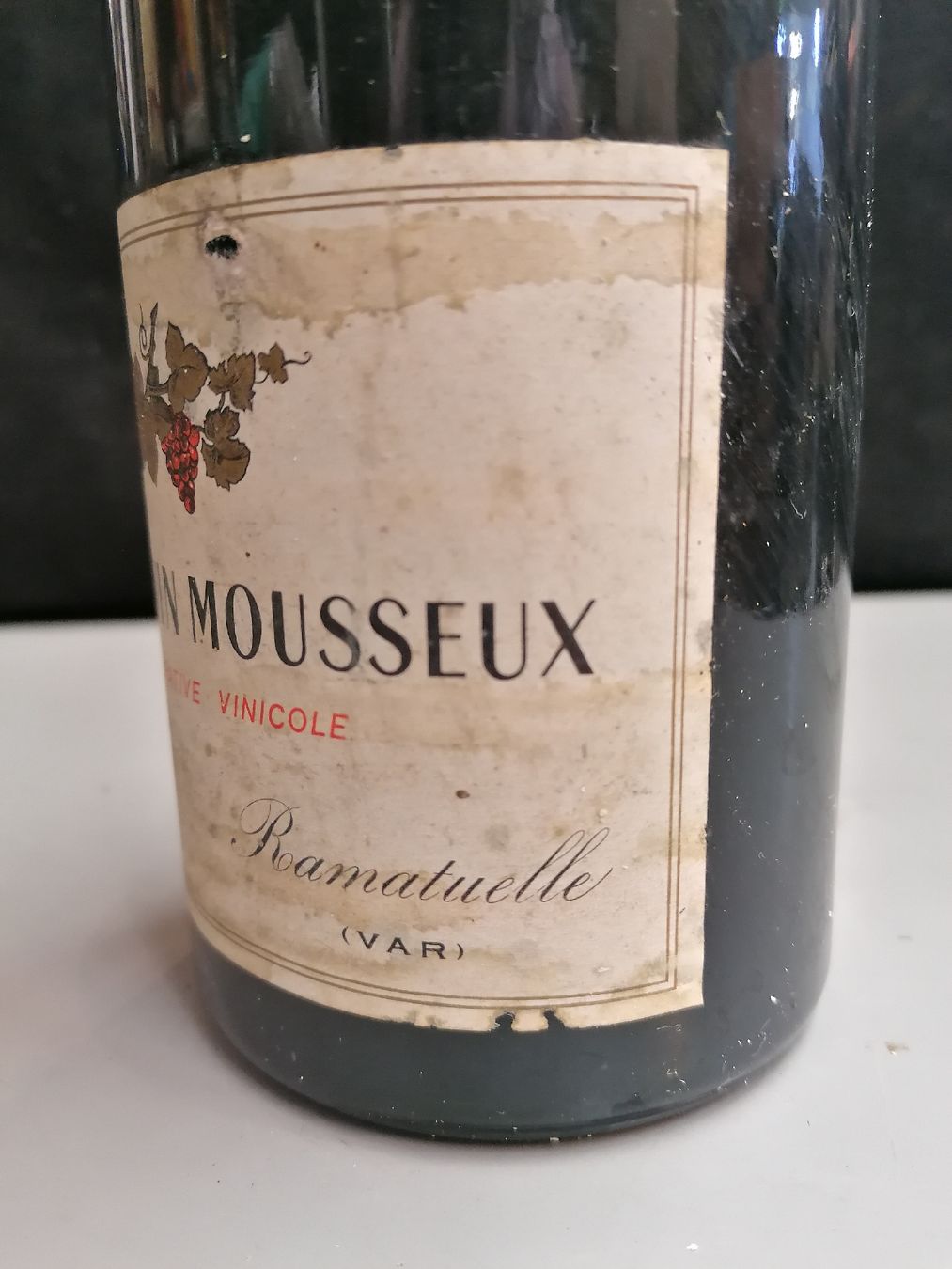 Bevande alcoliche: GRAND VIN MOUSSEUX  – Nuovo (secondo la descrizione) da Genève venduto da Leboucheoreilles 5