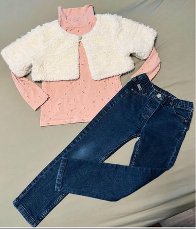 Ensemble hiver fille : Pull, gilet fourrure, jean slim