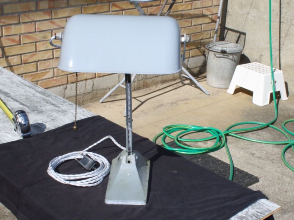 Bag Turgi Lampen: Bag Turgi  Banker Lampe – Gebraucht aus Wauwil von Pneuedy