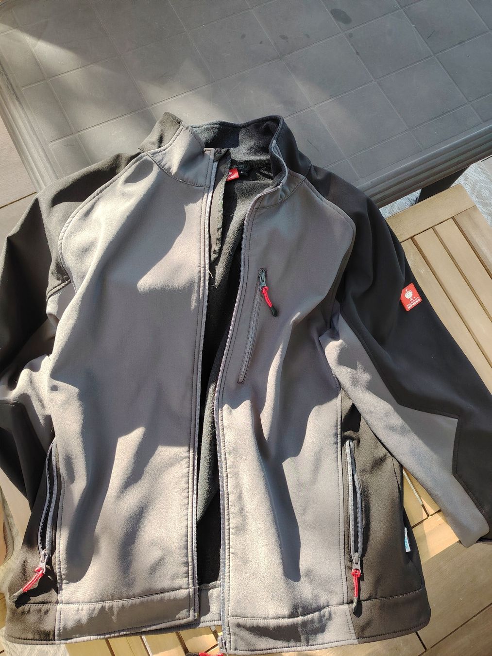 Engelbert Strauss Giacche: Veste softshell Engelbert Strauss, gris/noir, taille L – Usato da Penthalaz venduto da Fever1