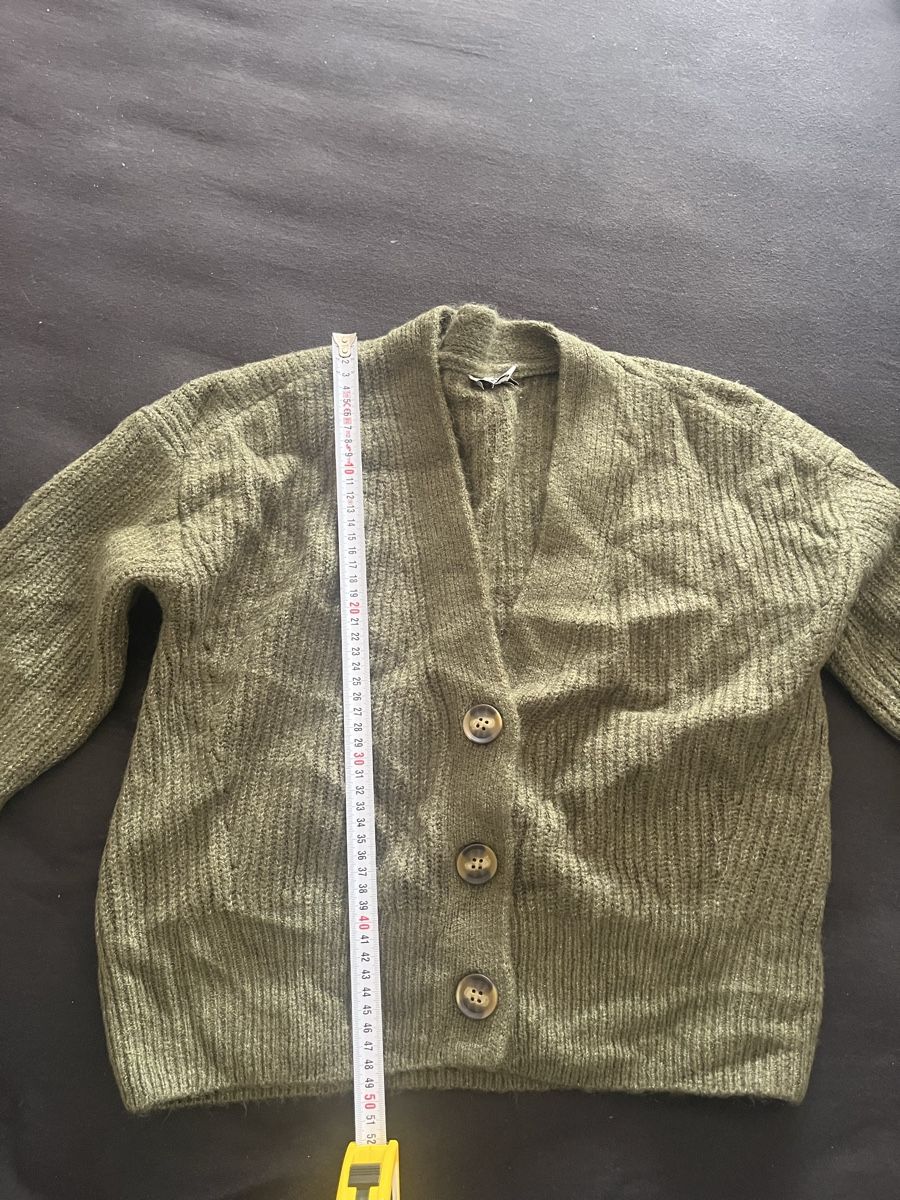 Kleiderpakete: Zwei Strickjacken oliv und weiss neu – Neu (gemäss Beschreibung) aus Olten von sae_82z2 5