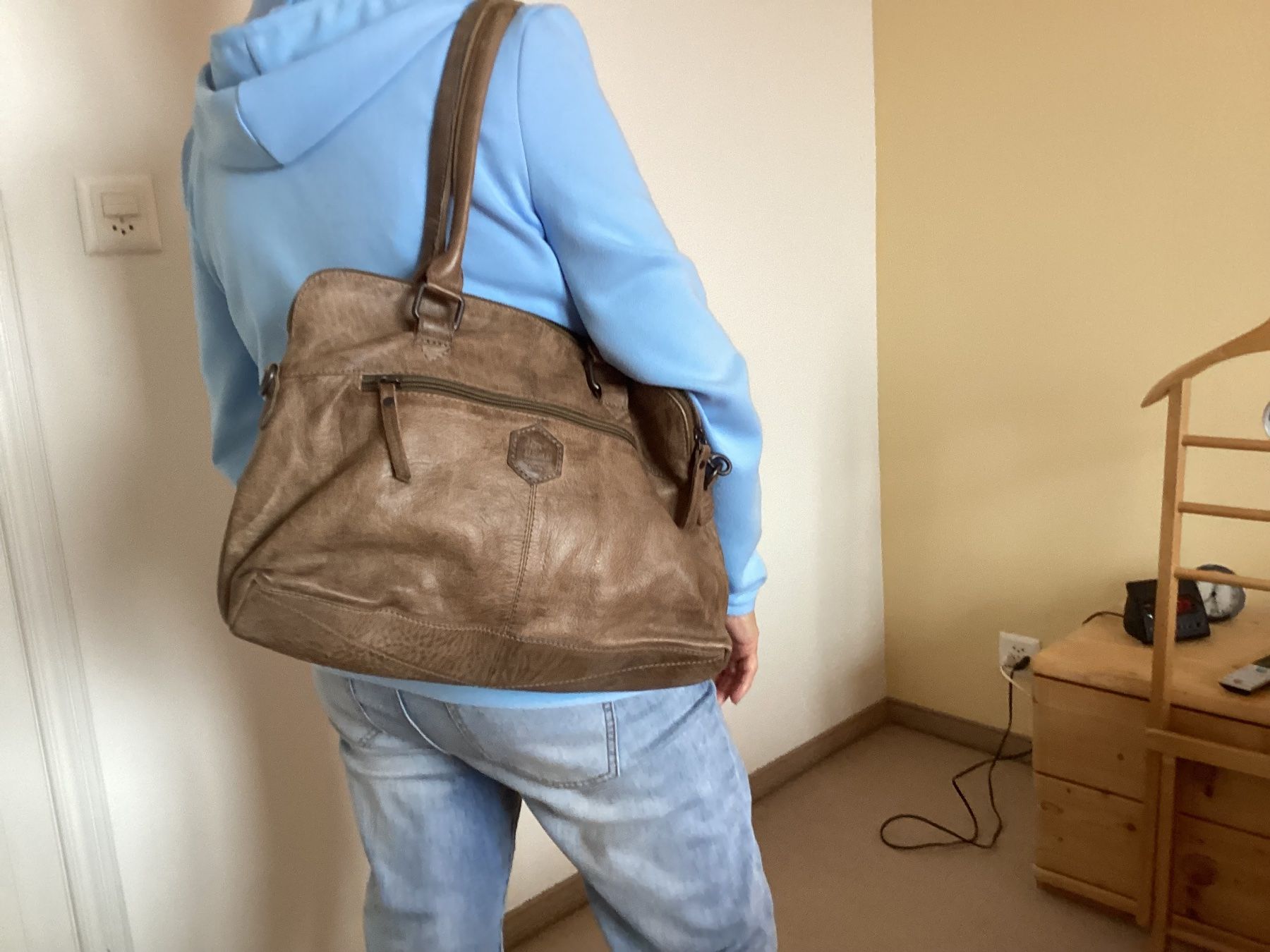 Sacs femmes: Neuwertige baer lederhandtasche – Neuf (Voir description) à Rüti ZH par isrula 4