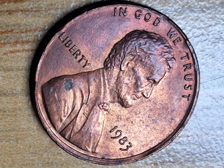 Tutti le monete: USA - 1 Cent 1983 - Abart, dezentriert! – Usato da Münchenstein venduto da purbach1