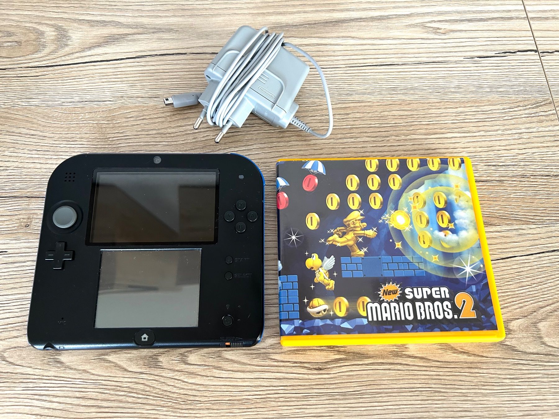 Nintendo Konsolen: Nintendo 2DS inkl. Super Mario Bros.2 – Gebraucht aus Othmarsingen von