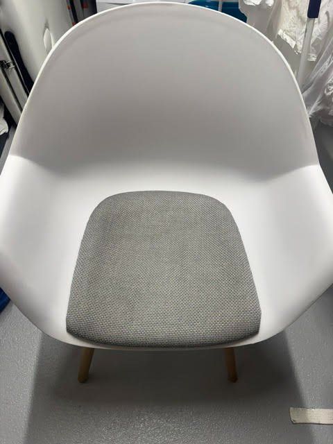 Stühle: 2 Stühle weiss – Gebraucht aus Bern von Erpse01 2