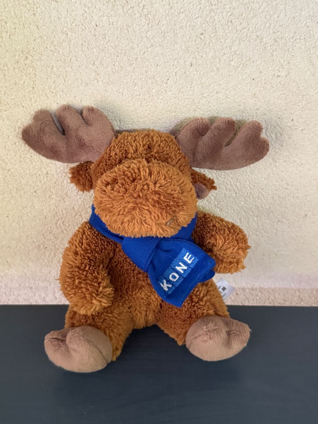 Spielzeuge: Peluche élan KONE bleu écharpe – Neu (gemäss Beschreibung) aus Jussy von ali_6d7d