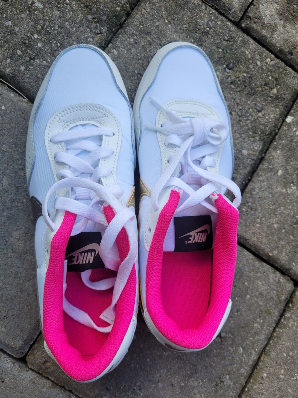 Nike Scarpe da donna: Sketches – Nuovo (secondo la descrizione) da Aeschiried venduto da Sweetangels 1