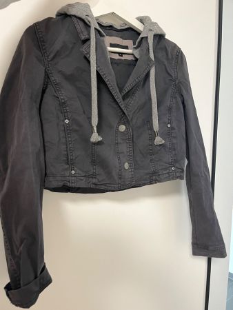Jeansjacke mit Kapuze