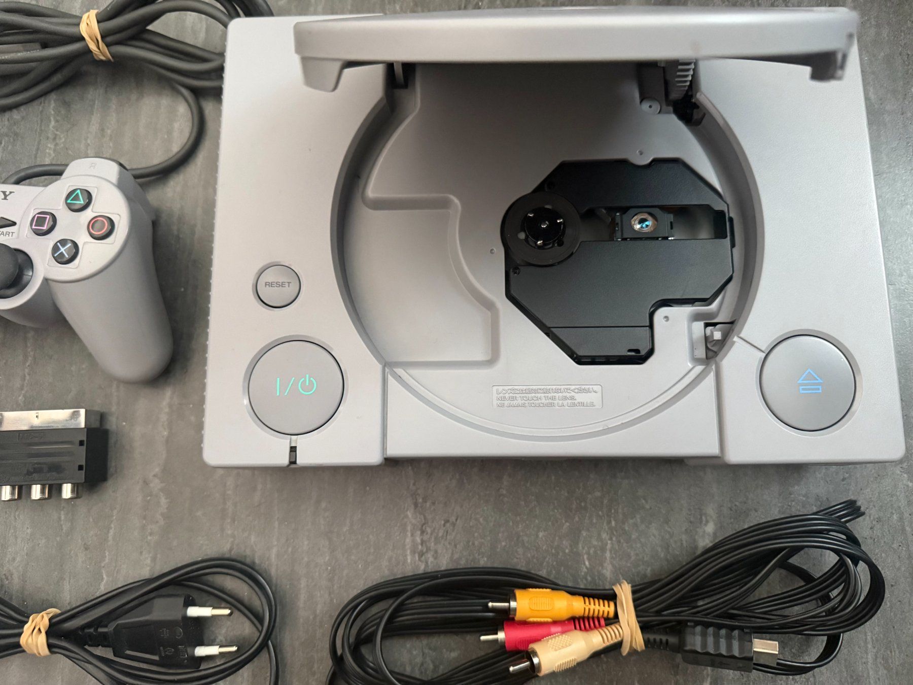Sony Console: Console Sony Playstation 1 - PS1 – Usato da Pont-de-la-Morge venduto da Darfal 1
