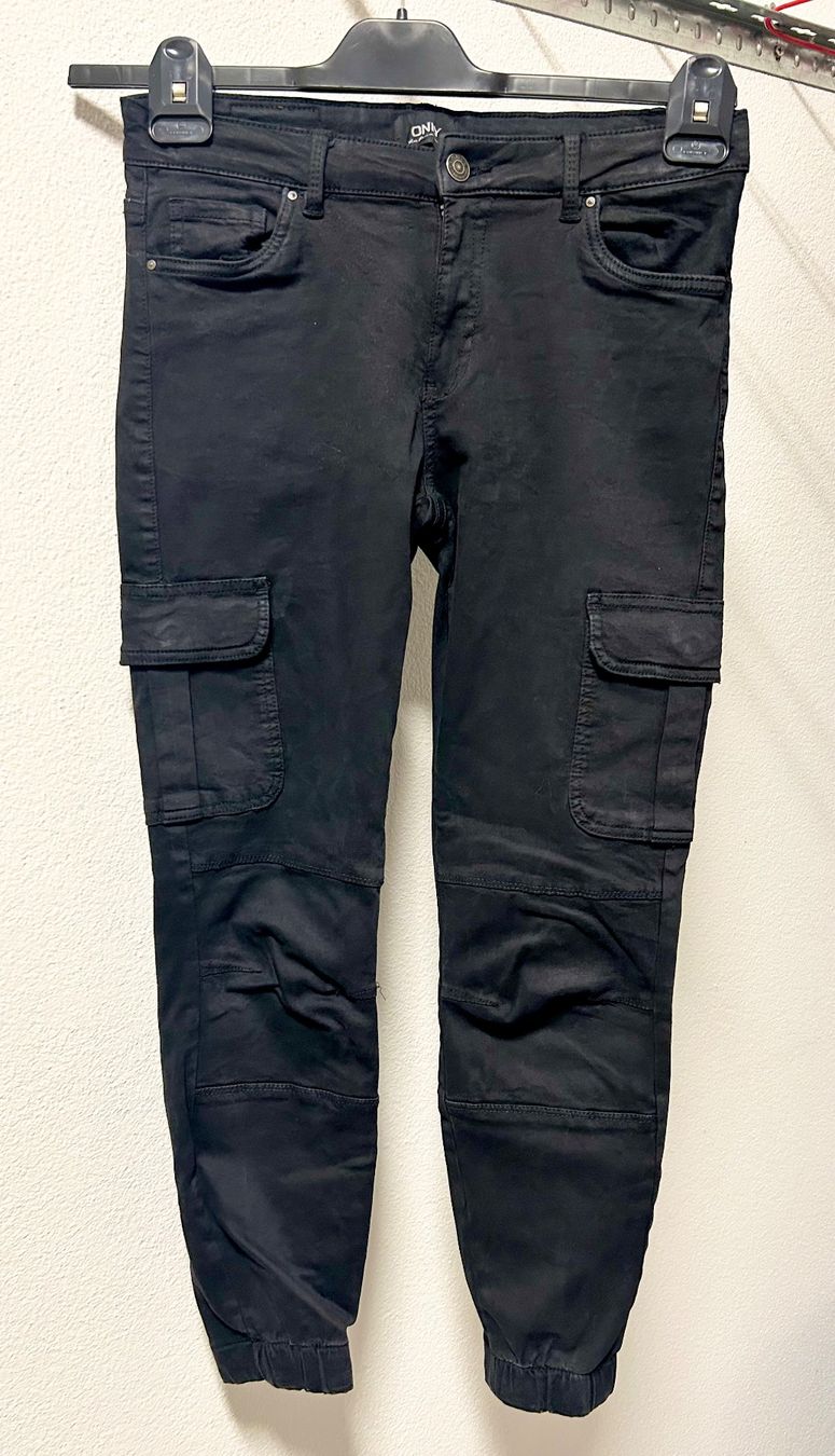 Only Jeans: Jeans cargo – Usato da Bellinzona venduto da RossoScarlatto