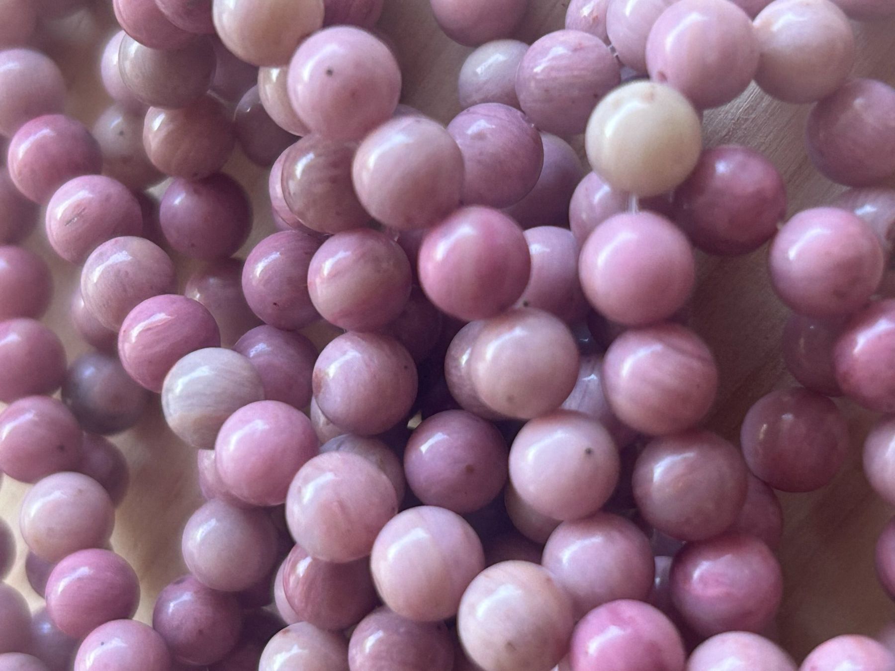 Minerali & Pietre curative: Strang echte Rhodonit beads 6 mm – Nuovo e nell'imballaggio originale da Niederrohrdorf venduto da Ytobi