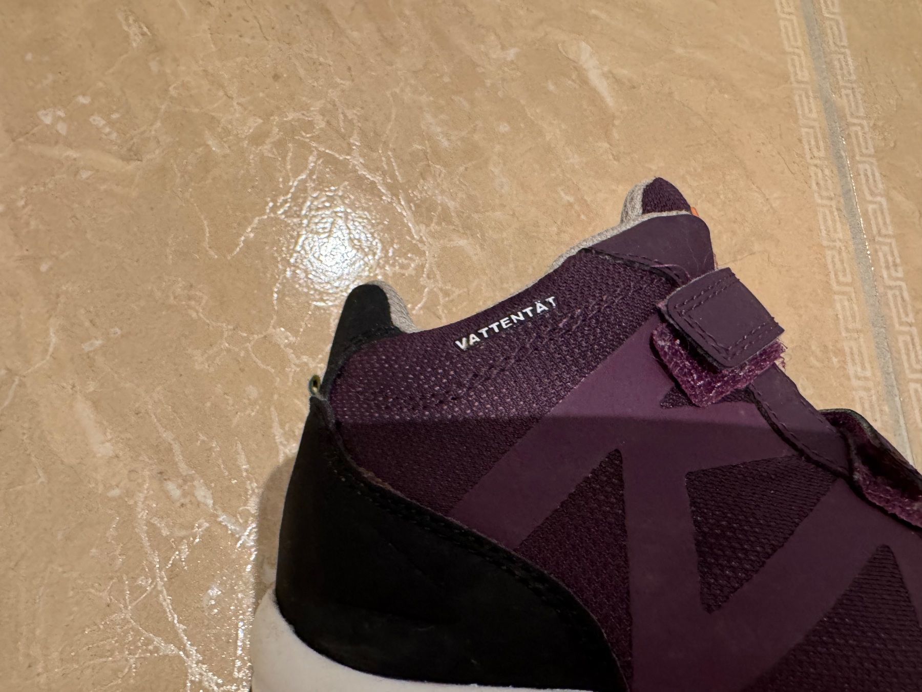 Scarpe per ragazze: Kavat Vattentät wasserfeste Schuhe, 31 – Usato da Klingnau venduto da Markus14 4