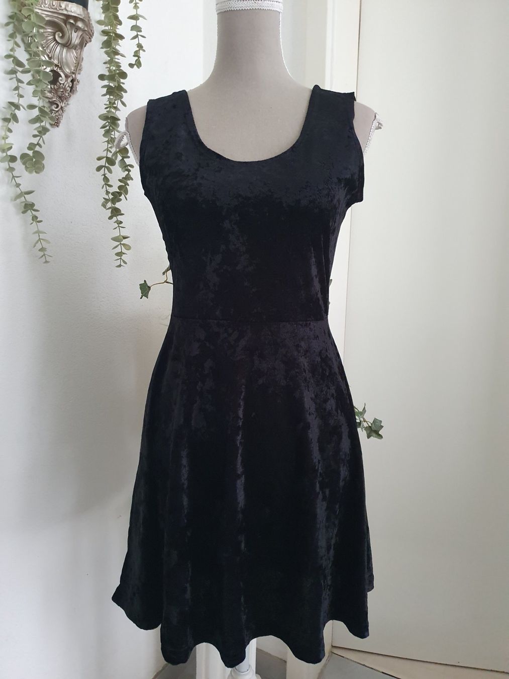 Kleider: Gothic Samtkleid Gr S "Glamorous" – Gebraucht aus Münsingen von BlackTears-3 1
