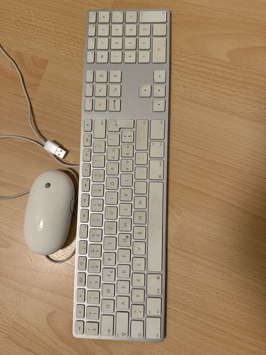 Apple PC: Apple iMac 21.5-inch + Keyboard & Mouse – Usato da Moosseedorf venduto da ram_c65w 5
