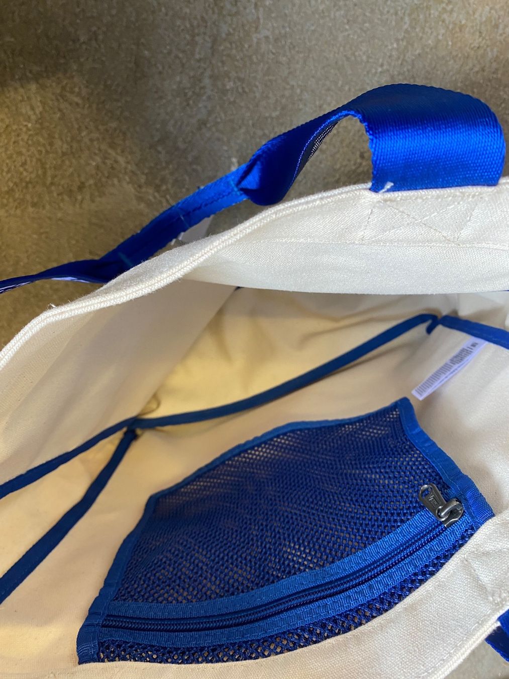 Sacs femmes: Sac à main Vans – Neuf avec emballage d'origine à Orbe par D-stockFactory-Orbe 2