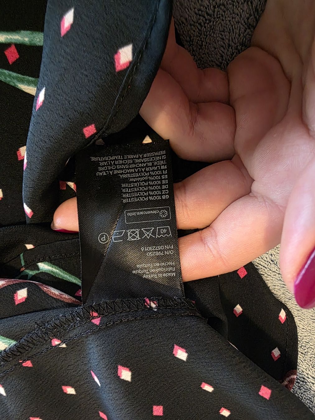 H&M Vestiti: H&M Midikleid, Blumenmuster, Gr.S – Usato da St Gallen venduto da vir_5kgt 4