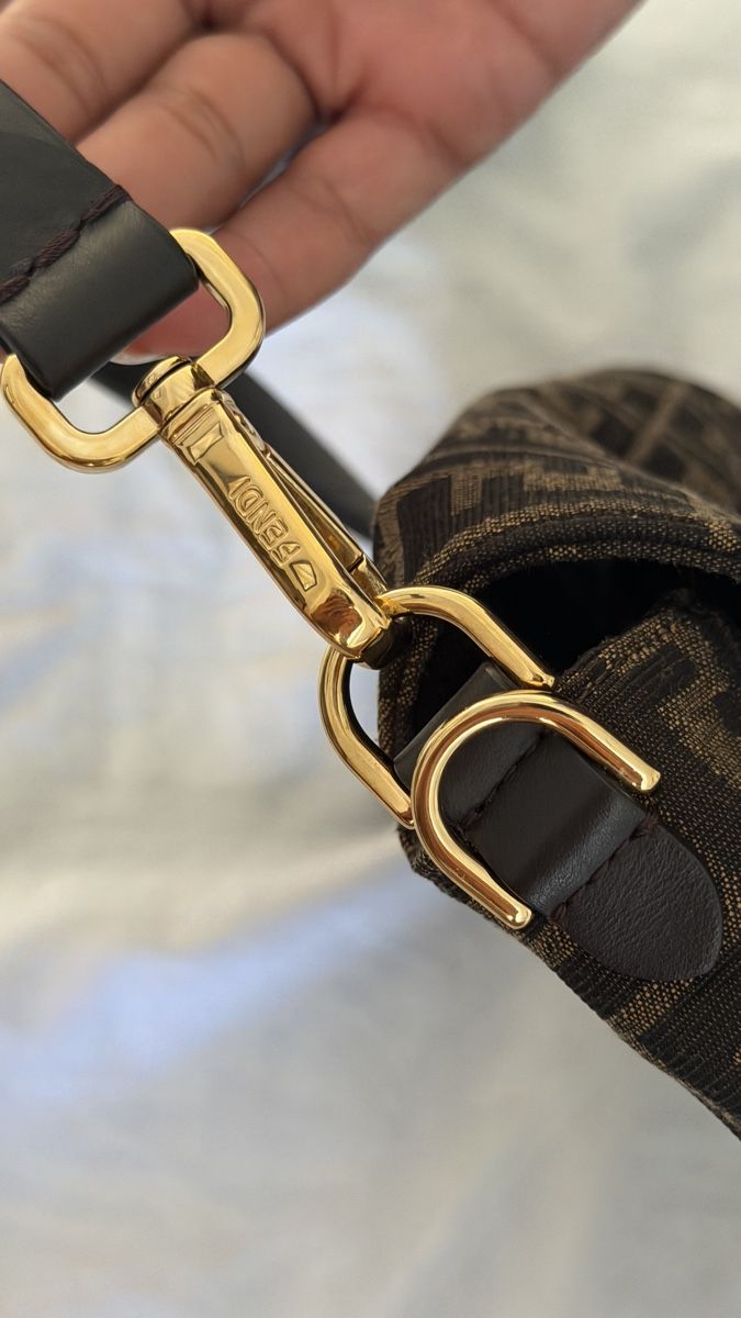 Fendi Taschen für Damen: Fendi Baguette Monogram almost NEW – Neu (gemäss Beschreibung) aus Wallisellen von rac_sy2x 4