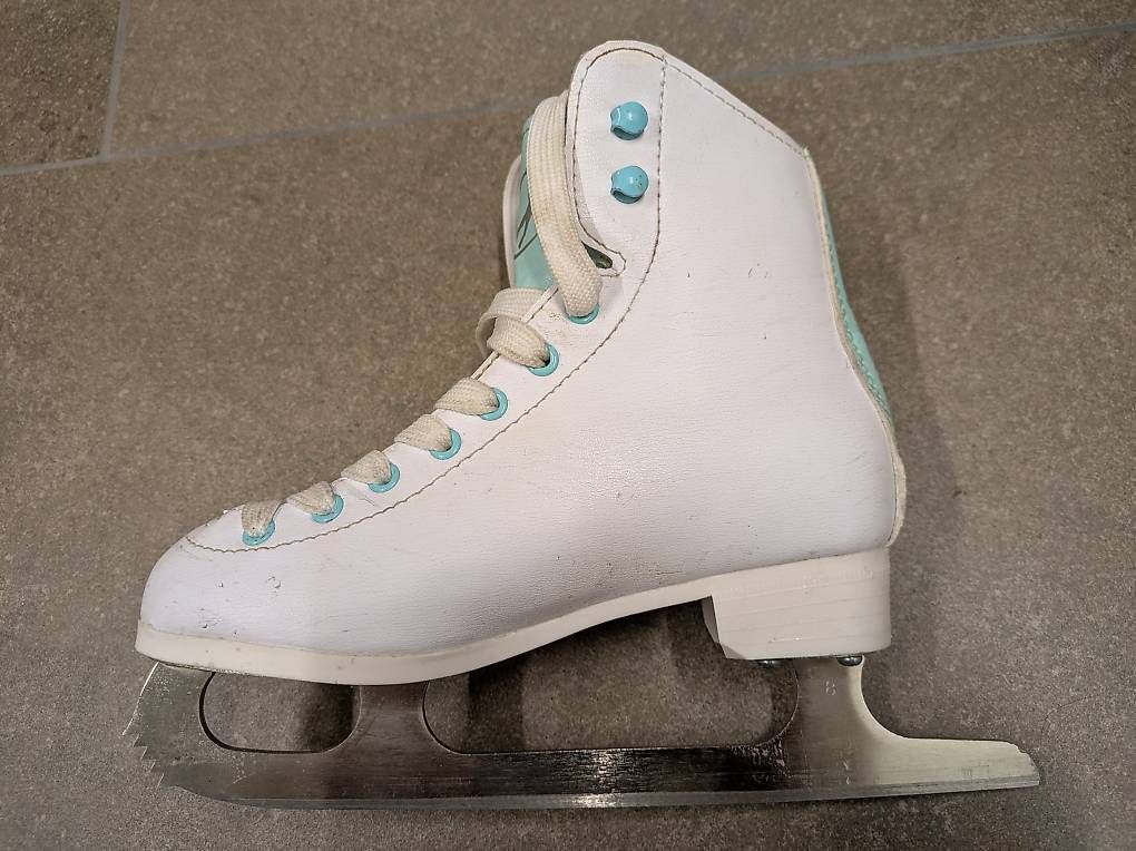 Pattini da ghiaccio: Schlittschuhe Grösse 32 – Usato da Basel venduto da GYBB 1