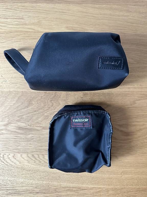 Trousses de maquillage: SWISSAIR Kulturbeutel/Amenity Kit – D'occasion à Basel par Mike744