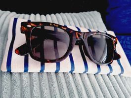 Sonnenbrille von Lawrence Grey