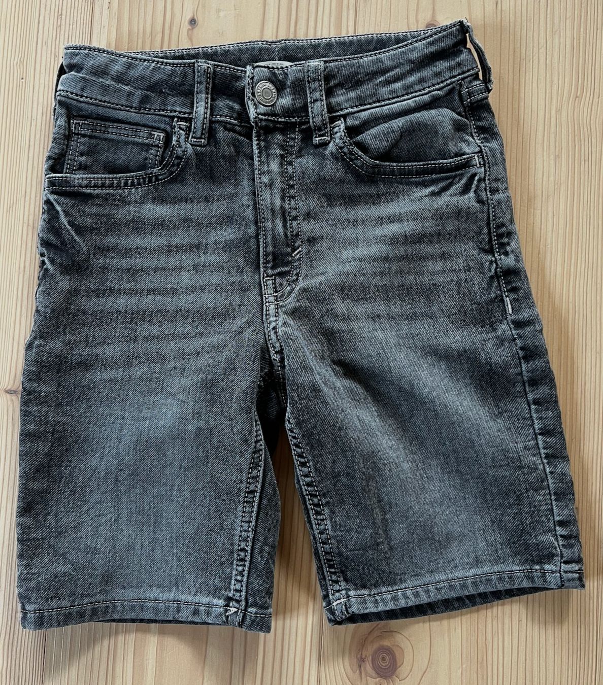H&M Pantaloni: H&M Shorts Kinder Gr.134 – Usato da Zürich venduto da meggimay
