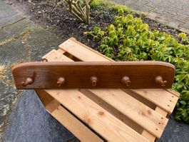 schöne alte Garderobe aus Holz