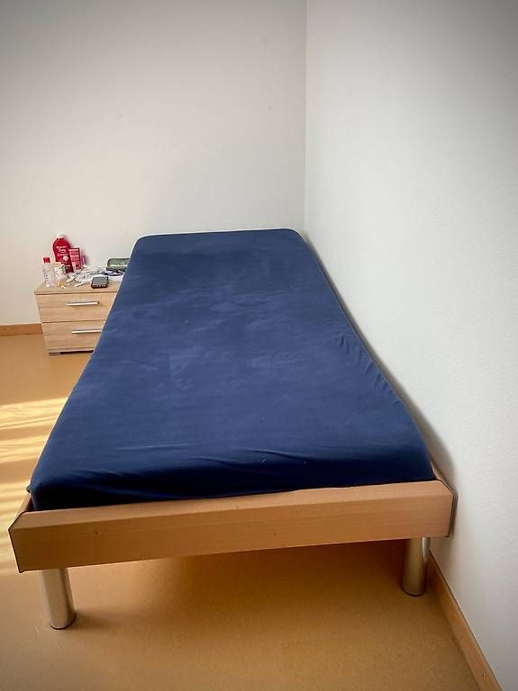 Letti: Bettgestell mit verstellbarem Lattenrost 90 mal 200 – Usato da Zürich venduto da Ricpat 7