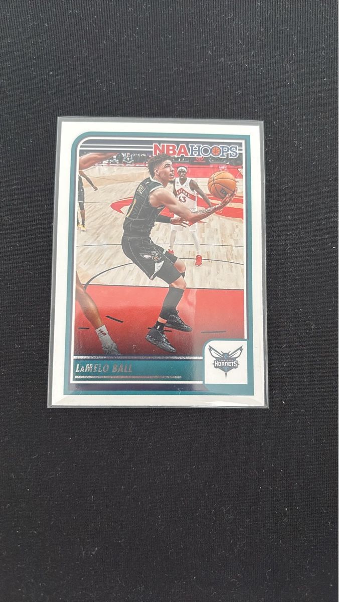 Panini Carte collezionabili: Lamelo Ball - NBA Hoops Card - Hornets – Usato da Kaiseraugst venduto da Baum_12