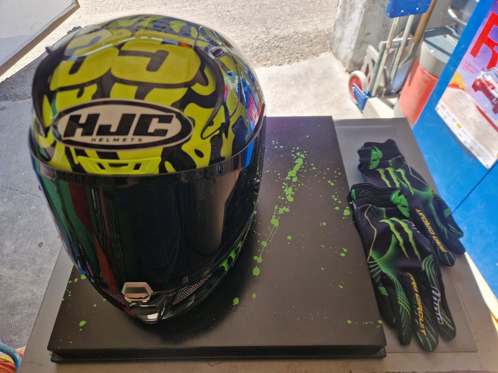 Caschi & visiere: casque de moto  – Nuovo (secondo la descrizione) da Neuchâtel venduto da allen07 2
