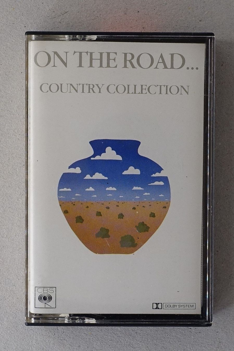 Musicassette: On The Road... Country Collection – Usato da Sessa venduto da discoverymedia