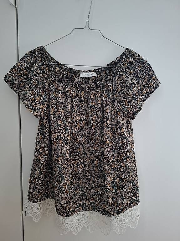 T-Shirts: T-Shirt und Body – Gebraucht aus Langenthal von MS_La 3