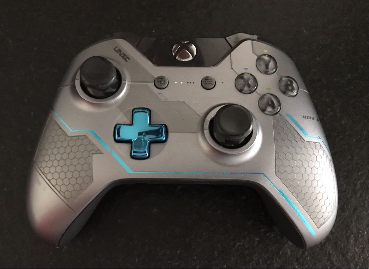 Microsoft Controller: Xbox Halo 5 Guardians Edition controller – Usato da Epalinges venduto da 90sArcadeKid