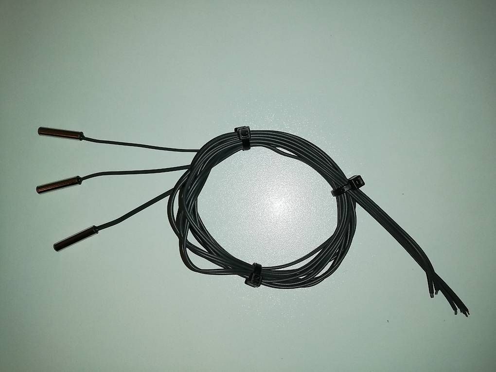 Composants électroniques: 3 Stk. NTC 10kOhm Fühler – Neuf (Voir description) à Unterägeri par Aegericity