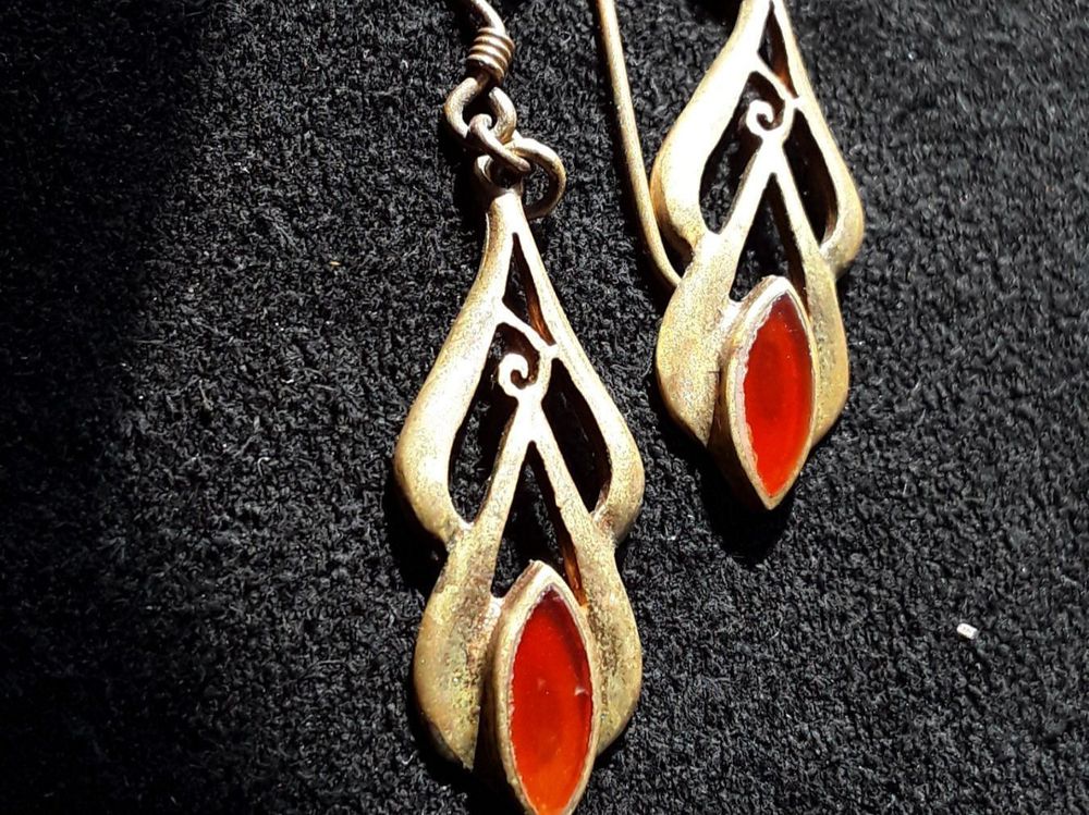SUPERFINDINGS 24 Stück Schleifen-Ohrstecker – Gold & Platin, Aus Messing, Mit 1,2 Mm Loch, Ideal Für Schmuckherstellung