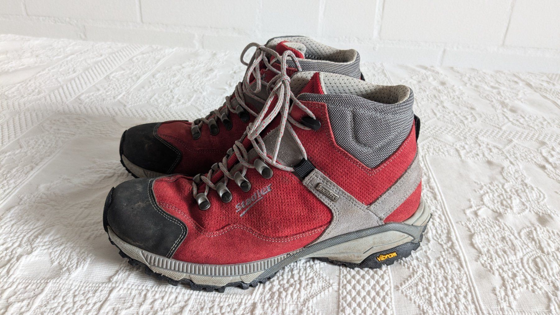 Scarpe da donna: Wanderschuhe von Stadler Gr. 38.5 – Usato da Adliswil venduto da bibuubib