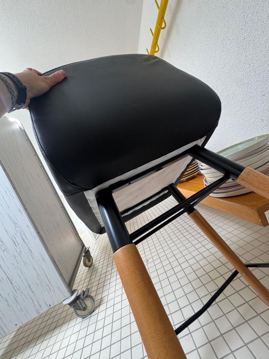 Hochstühle: 2 Stück Barhocker / Hochstuhl – Gebraucht aus Buochs von nik_r7gm 3