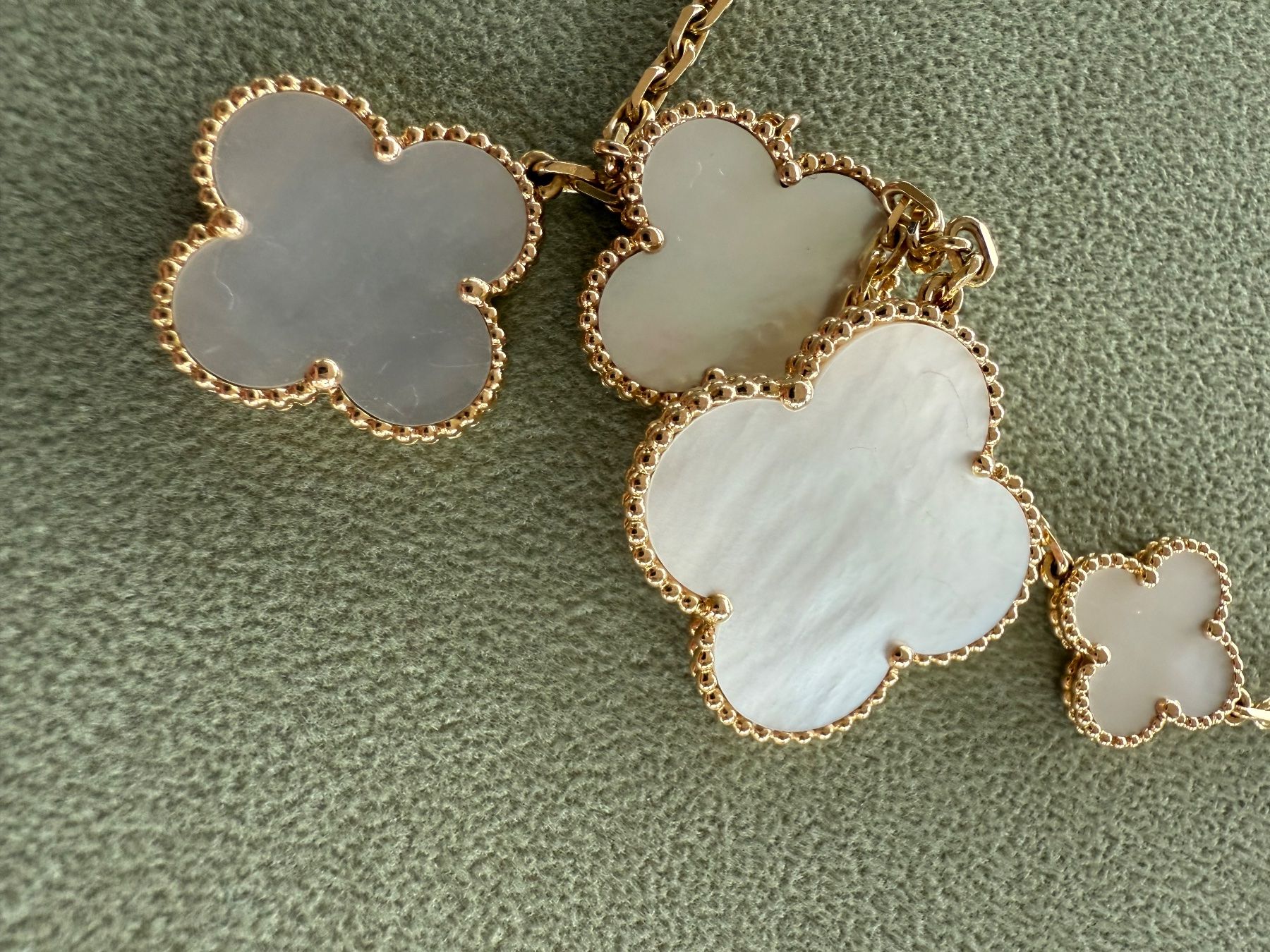 Van Cleef Ketten: Van Cleef & Arpels Collier Magic Alhambra 6 Motive – Neu (gemäss Beschreibung) aus Reigoldswil von benja01 5