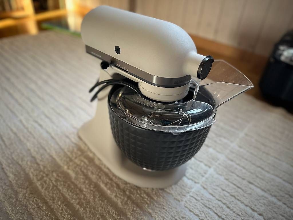 Kitchenaid Elettrodomestici da cucina: KitchenAid Édition Limitée "Light & Shadow" – Usato da Echandens venduto da martinre