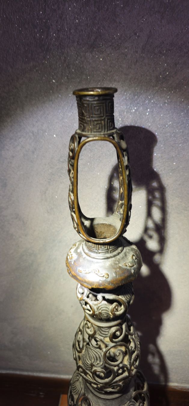 Vasen & Gefässe: Alte Japanische Bronze Candlestick – Gebraucht aus Losone von del_yh97 2
