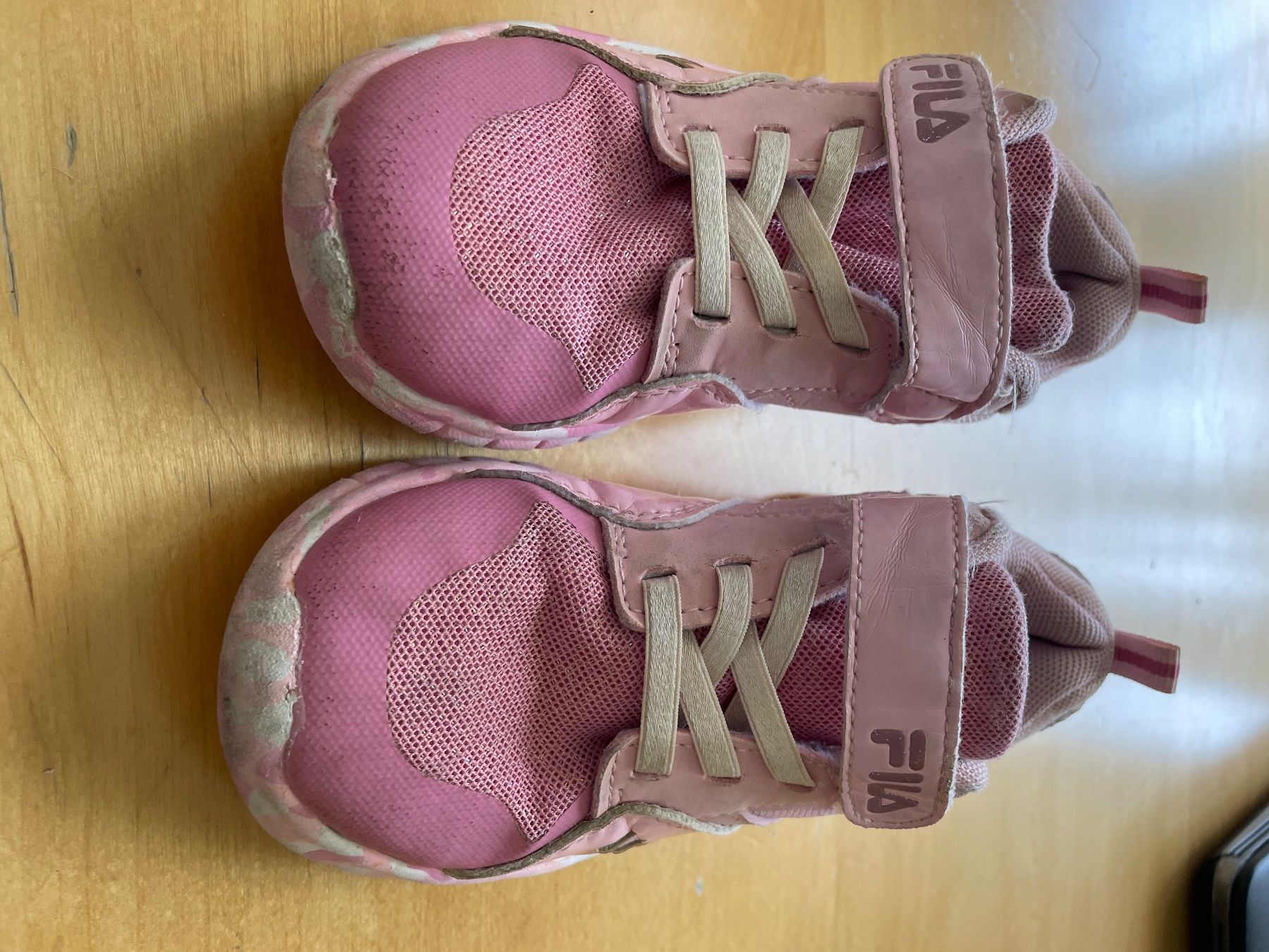 Scarpe per ragazze: Fila Sneakers, Gr. 28, Mädchen,  Rosa – Usato da Ebikon venduto da Agnes62 3