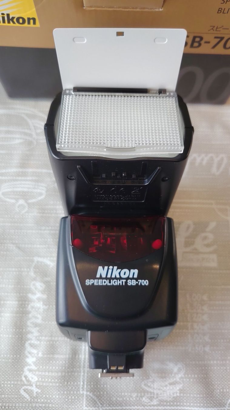 Nikon Flashs: Nikon SB-700 – D'occasion à St. Margrethen SG par MV77