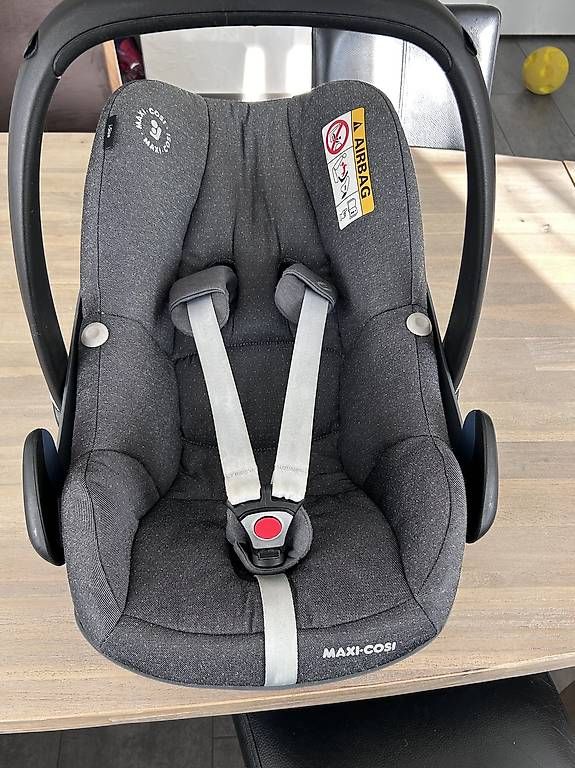 Maxi-Cosi Auto-Kindersitze: Maxi-Cosi Babyschale Pebble Pro i-Size mit Isofix Basis – Gebraucht aus Bonstetten von tan_x2hz 1