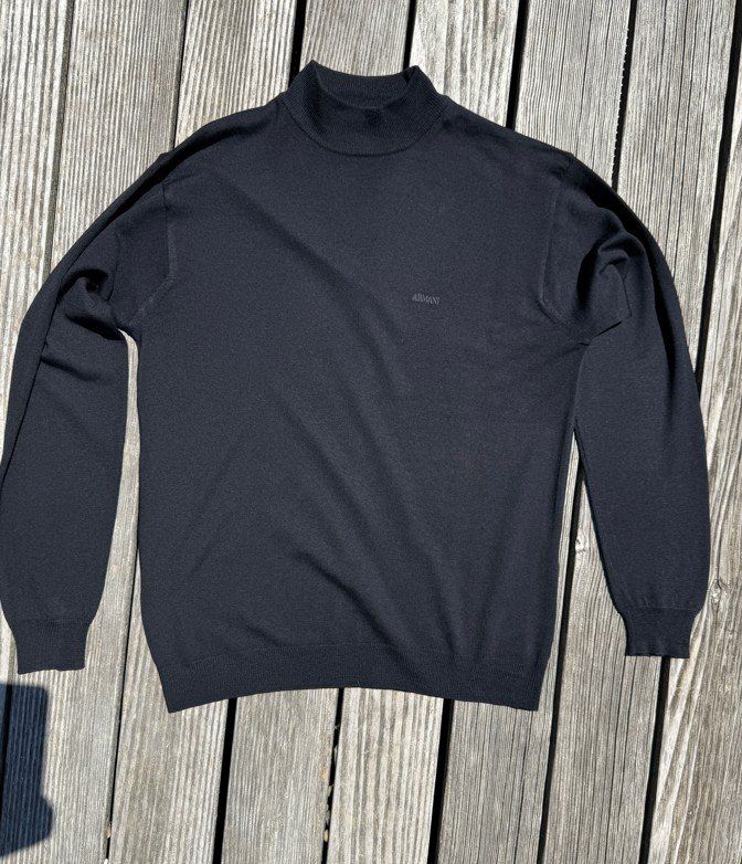 Armani Pullover & Sweatshirts: Pullover ARMANI Stehkragen M tiefes Schwarz – Gebraucht aus Männedorf von LTMCS 1