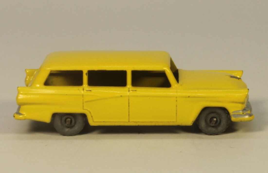 Matchbox Modellini d'auto: Matchbox Lesney 31A Ford Station Wagon – Usato da Zofingen venduto da Trukli58 1
