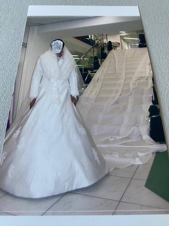 Altro in Moda donna: Pèlerine et traine de 4m – Usato da Couvet venduto da xen_8fvc 2