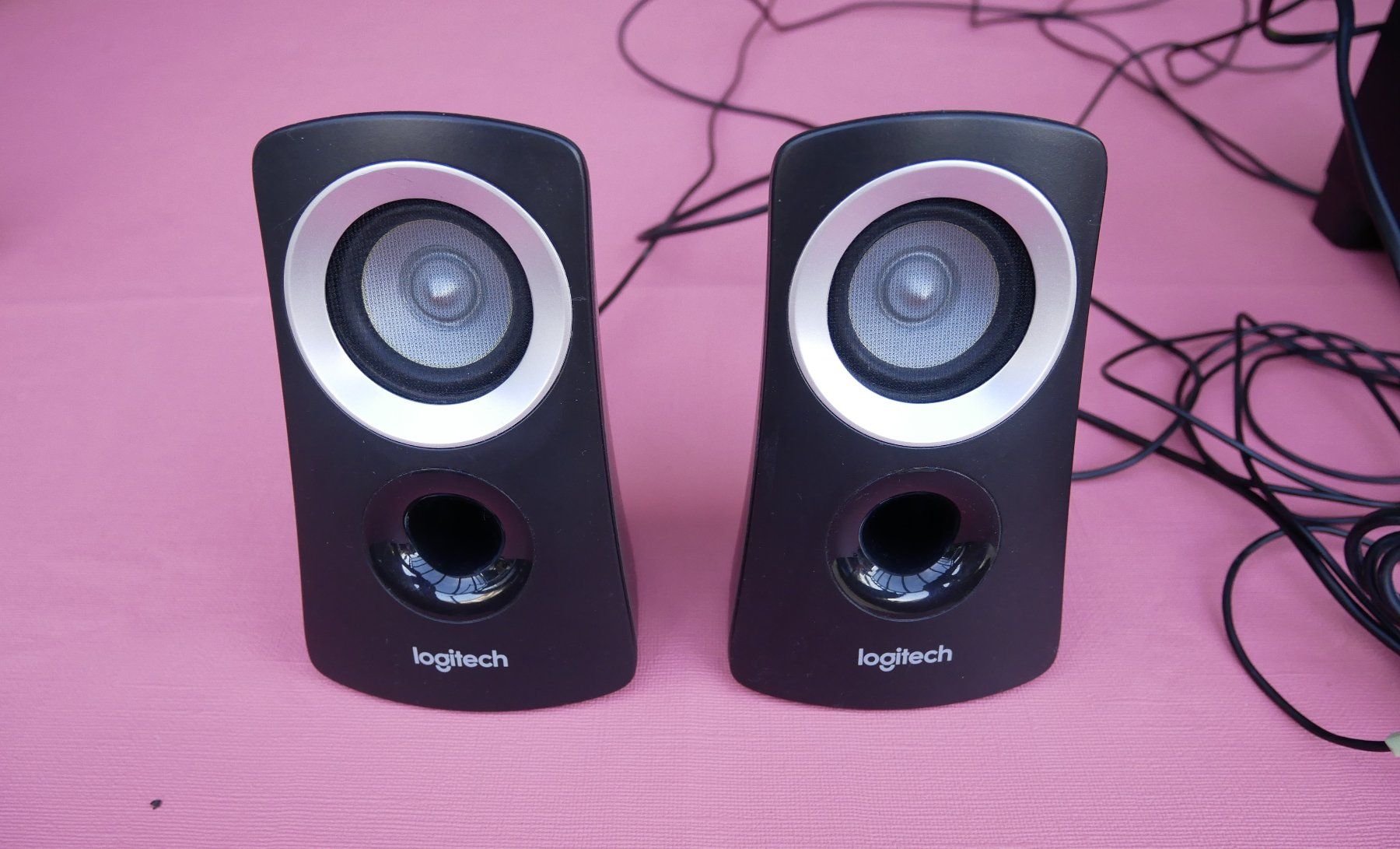 Logitech Casse acustiche: Lautsprecher-Set Logitech 2.1 System schwarz – Usato da Niederwangen BE venduto da Benny.7 1