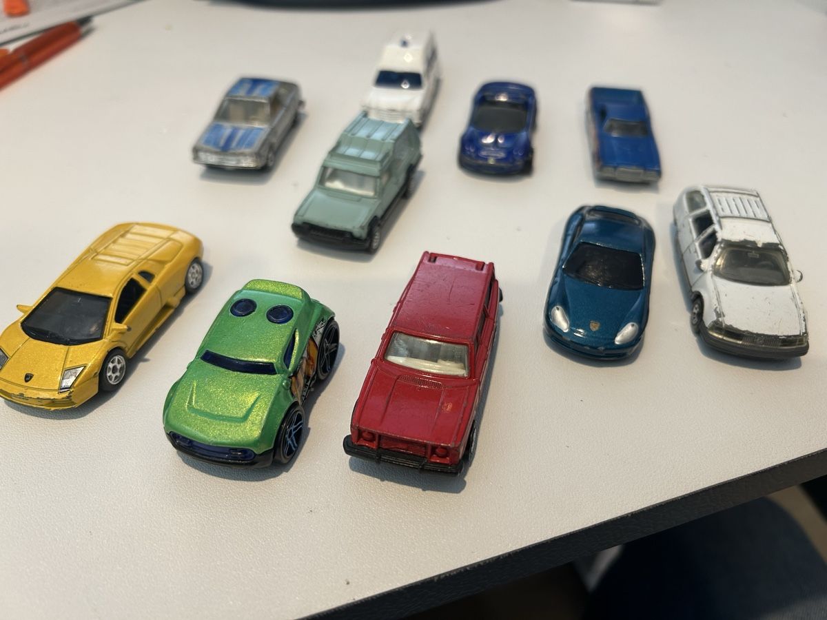 Jouets: Spielzeugautos 10 Stk bespielt – D'occasion à Eschenbach SG par schweiz710