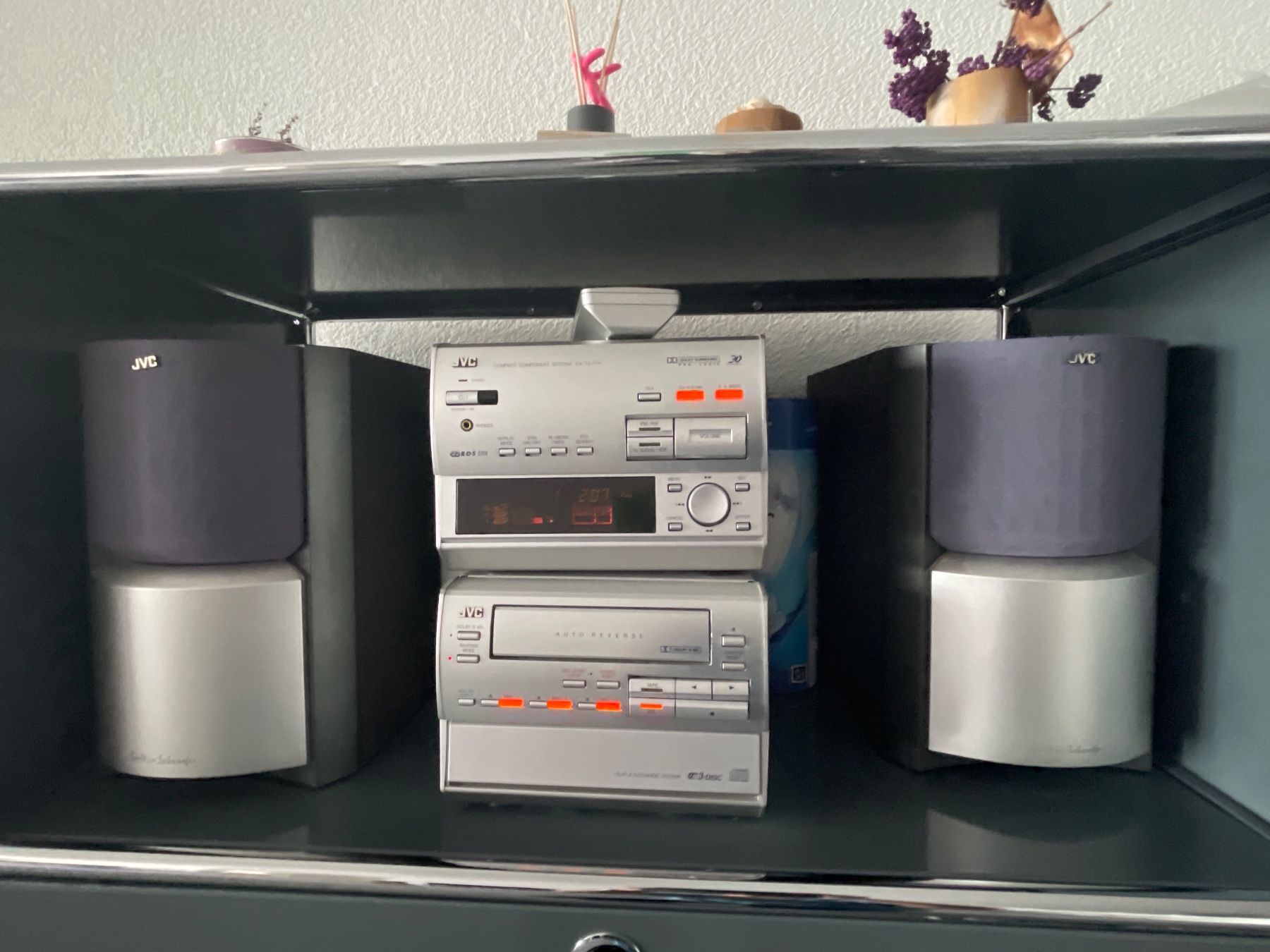 JVC Lettore multimediale & Streamer: JVC  Radio- CD- Kassetten Compact / System – Difettoso da Zufikon venduto da lea050 4