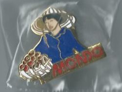 Plaketten & Abzeichen: Mondo Pin – Neu und originalverpackt aus Zürich von t24_de