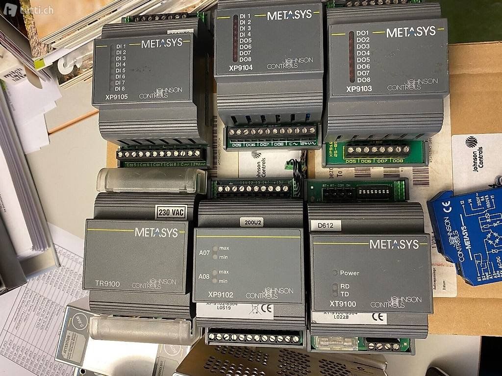 Componenti elettronici: Johnson Controls E/A Modul XP-9105-8304 – Usato da Schwanden-Brienz venduto da Belvedere_ 1